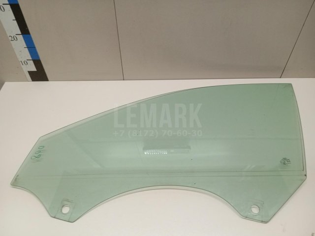 Стекло двери передней левой