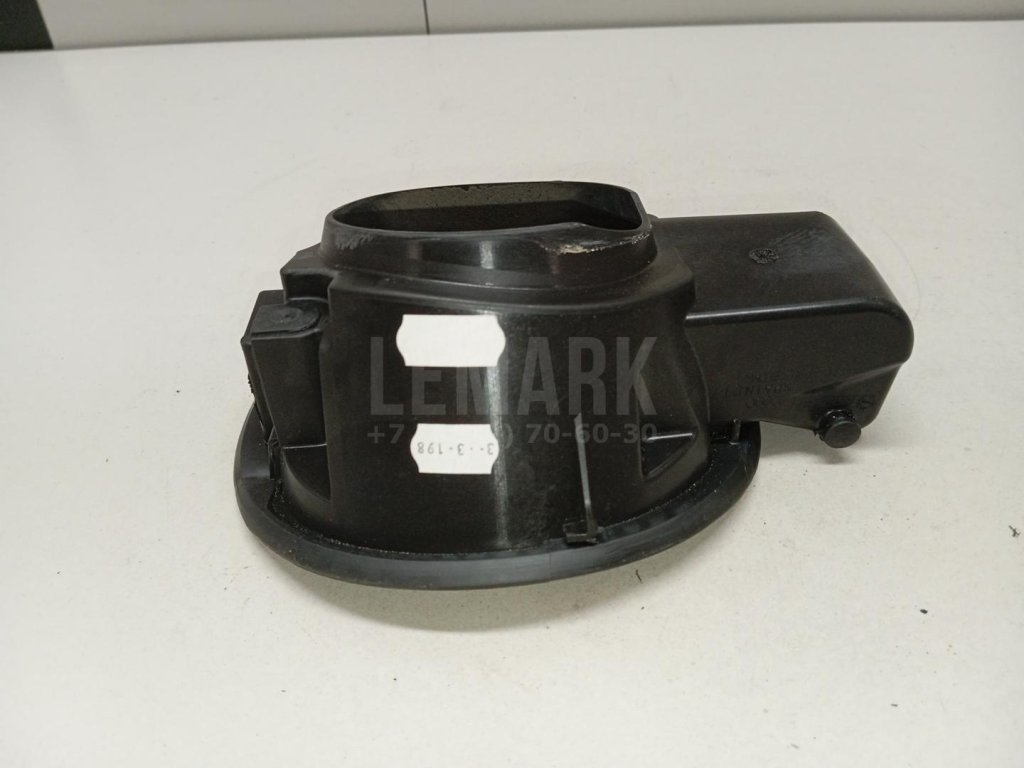 Ниша лючка бензобака