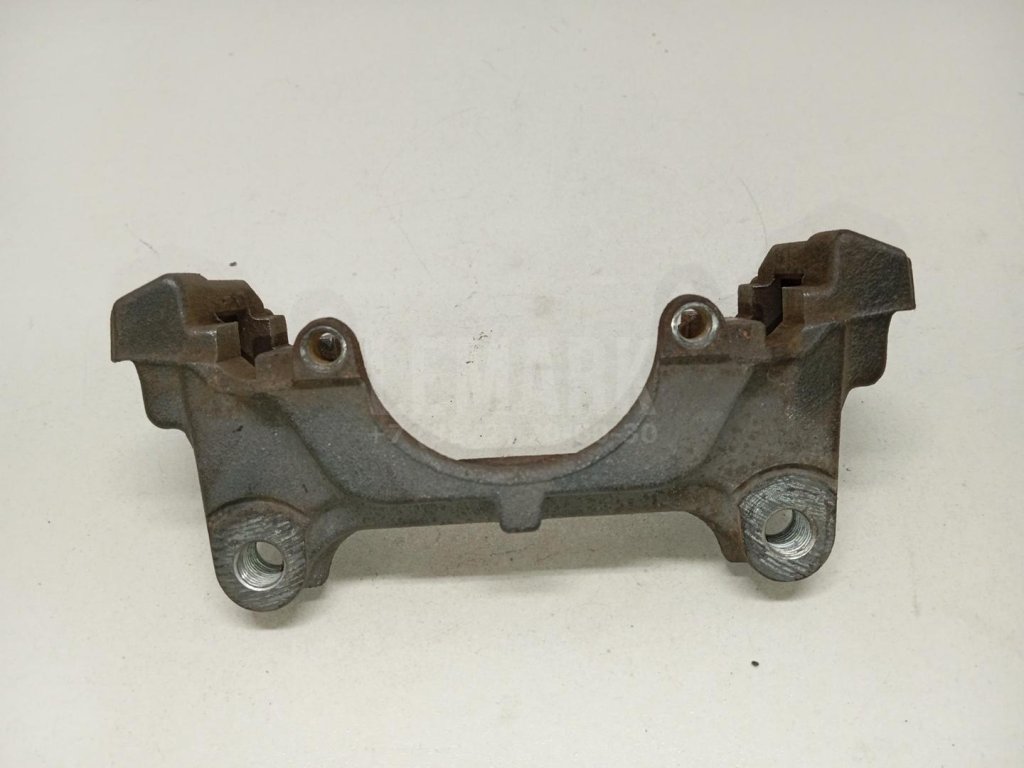 Скоба суппорта переднего