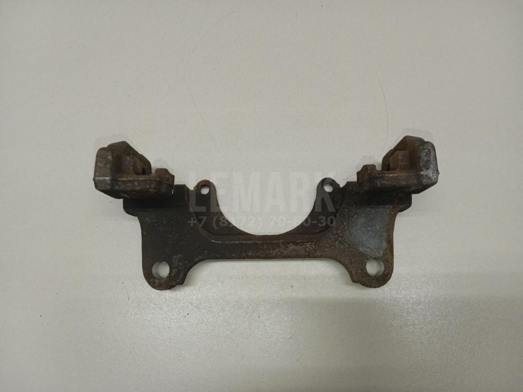 Скоба суппорта переднего