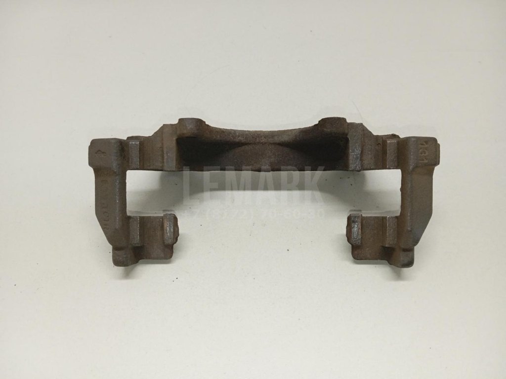 Скоба суппорта переднего