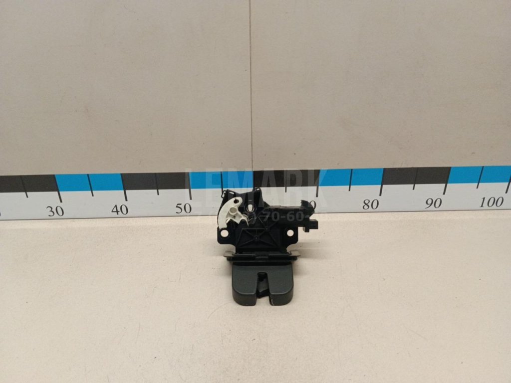 Замок багажника