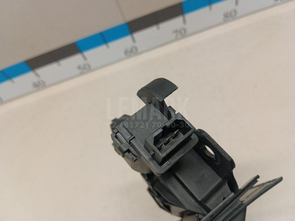 Замок багажника