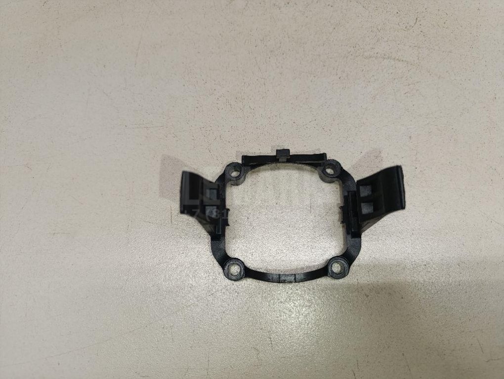 Кронштейн (сопут. товар)