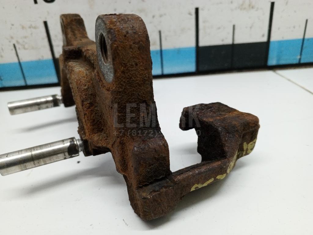 Скоба суппорта переднего