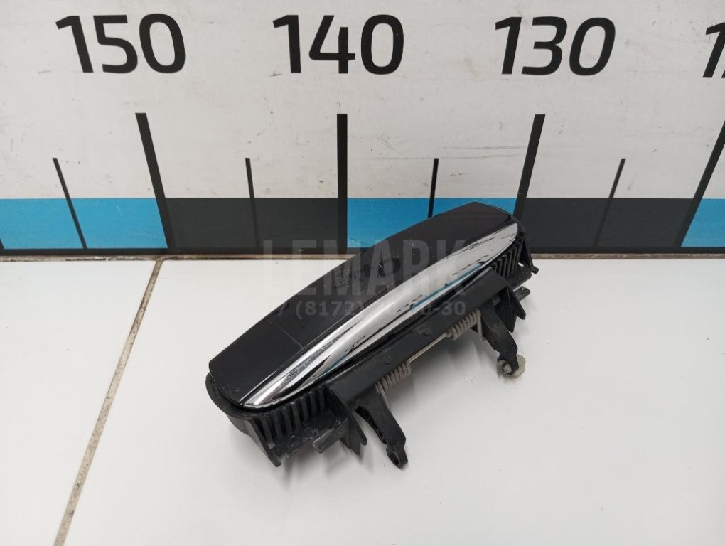 Ручка двери передней наружная правая