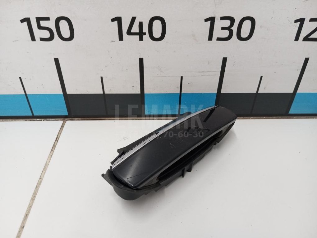 Ручка двери передней наружная правая