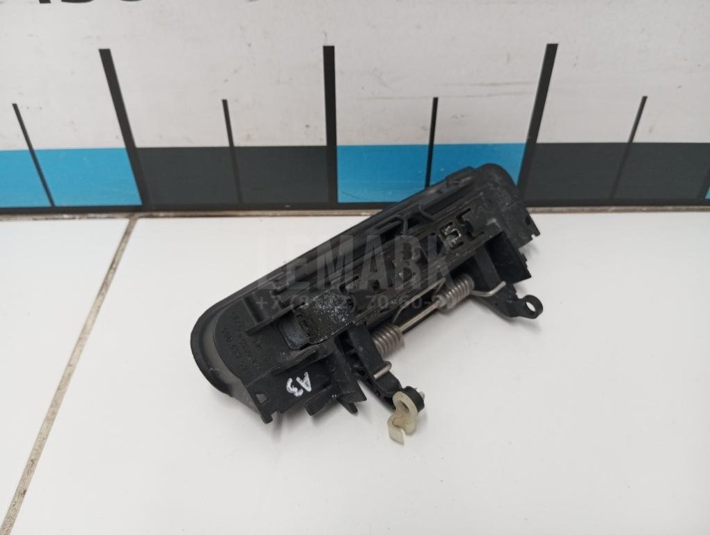 Ручка двери передней наружная правая