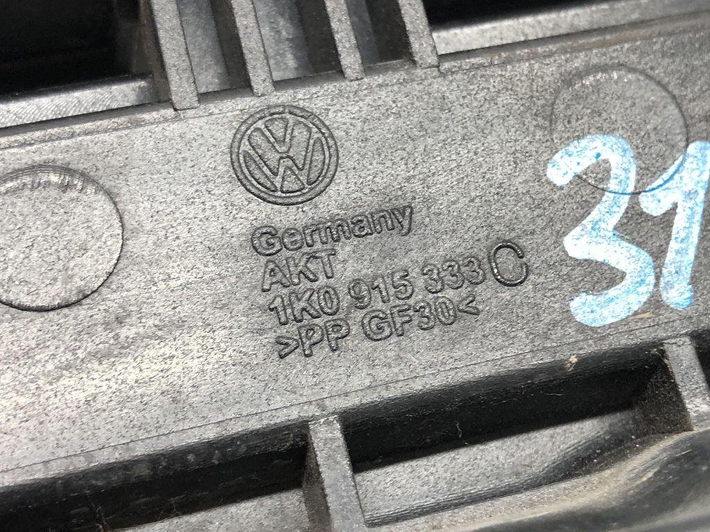 Крепление АКБ (корпус/подставка)