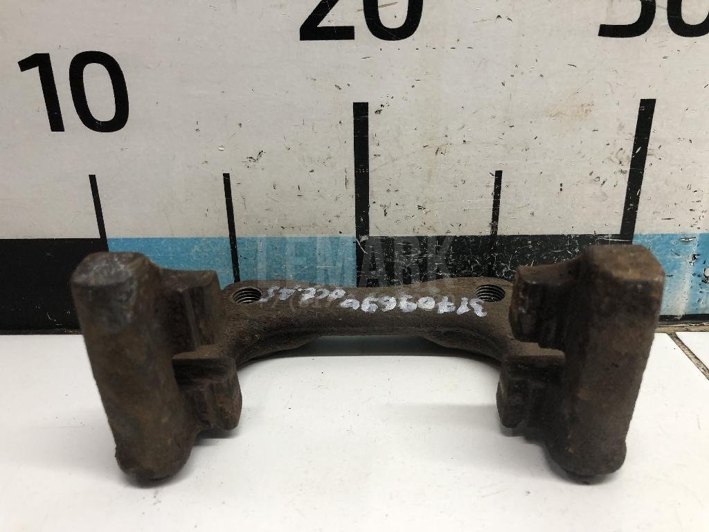 Скоба суппорта заднего