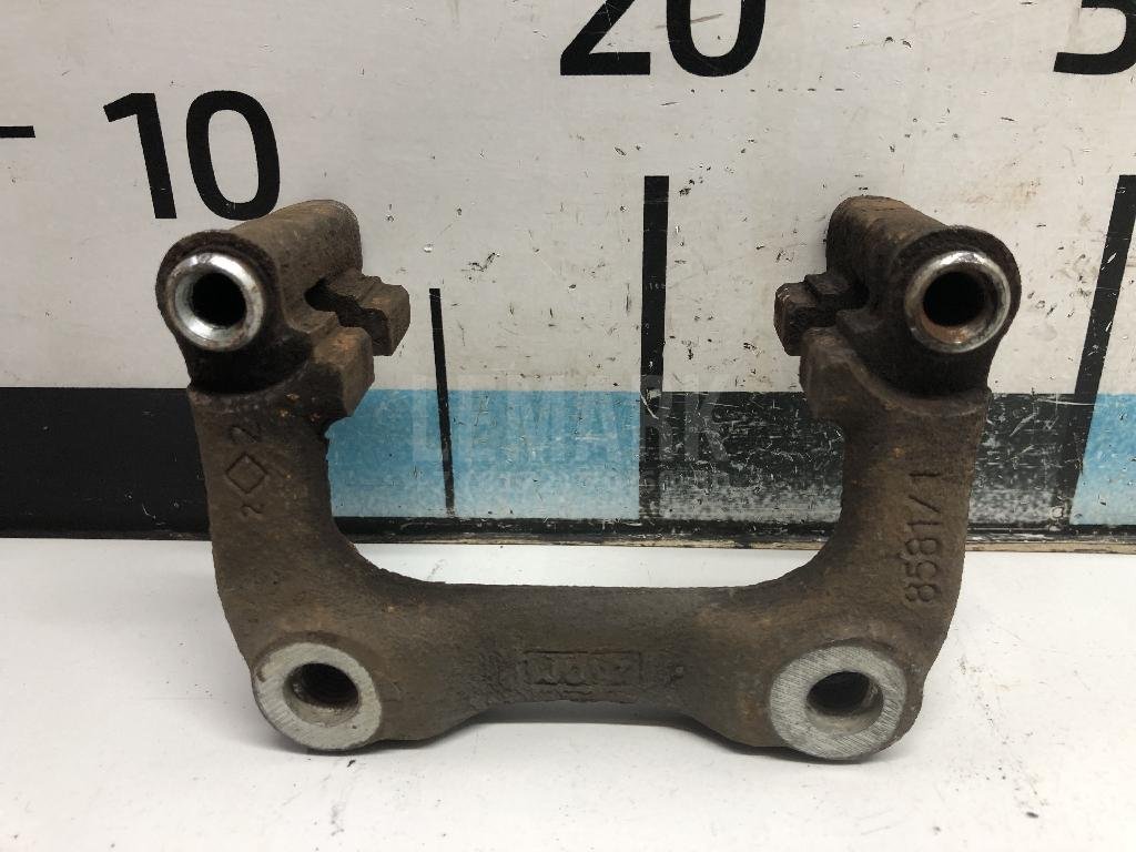 Скоба суппорта заднего