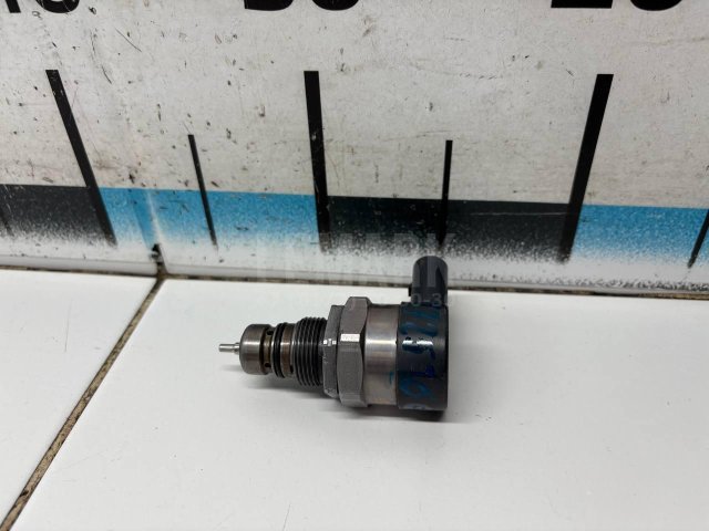 Регулятор давления топлива