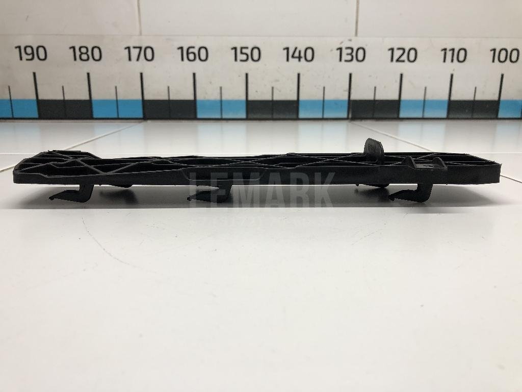 Крышка салонного фильтра