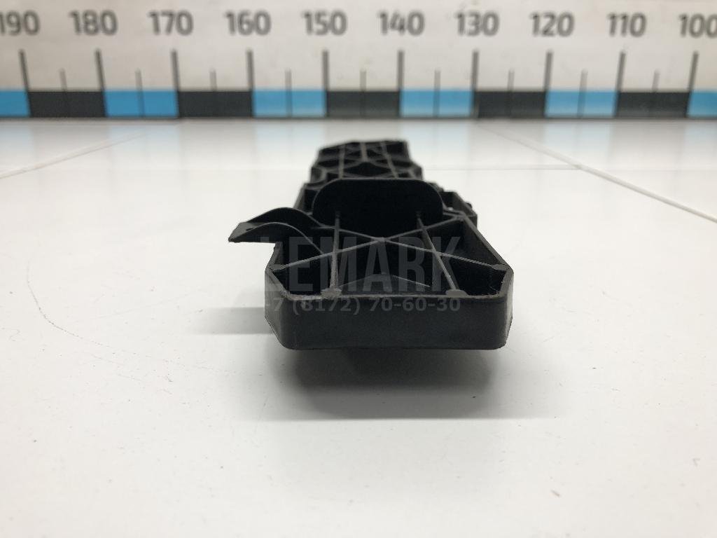 Крышка салонного фильтра