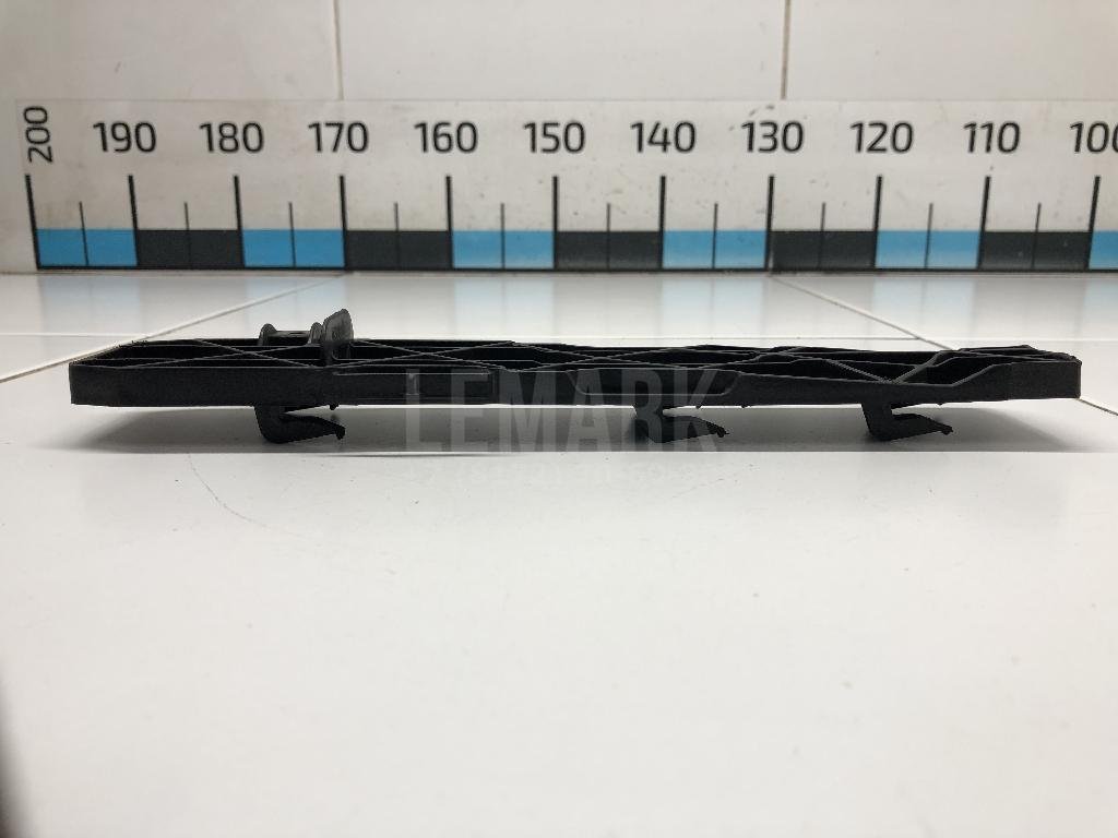 Крышка салонного фильтра