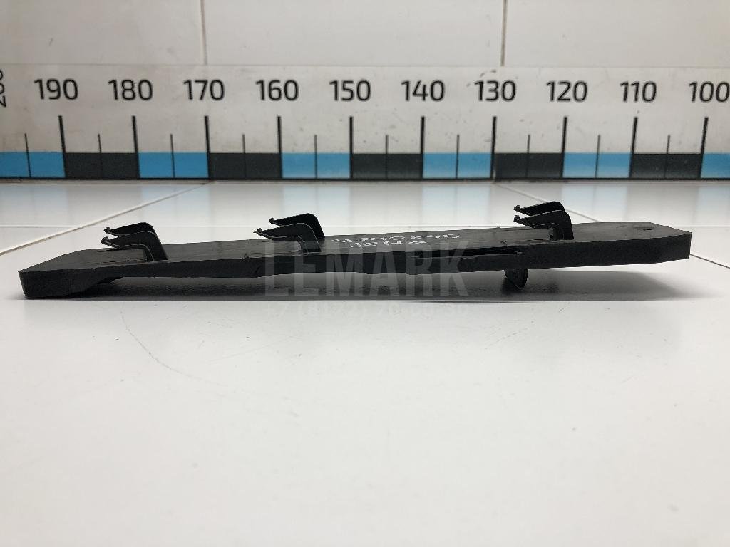 Крышка салонного фильтра