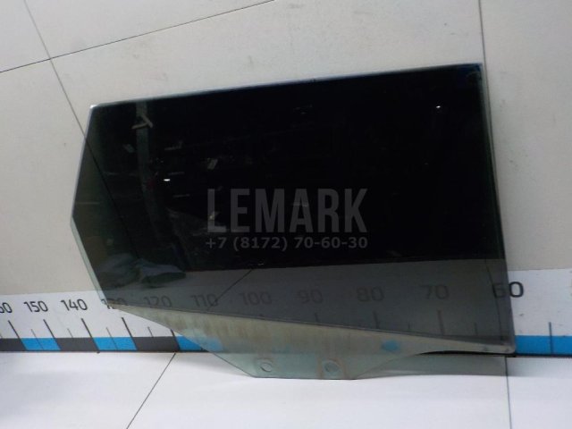 Стекло двери задней правой