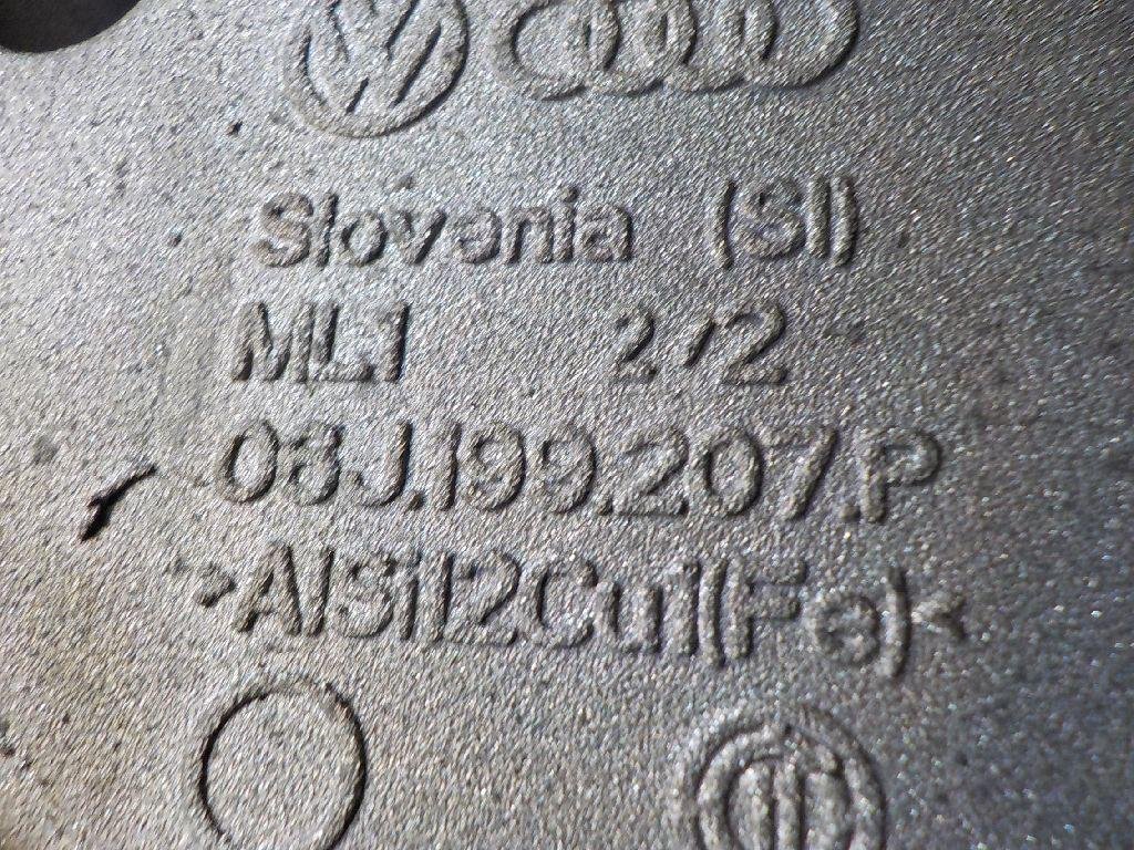 Кронштейн двигателя правый