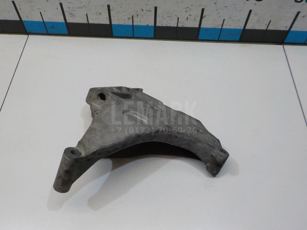 Кронштейн двигателя правый