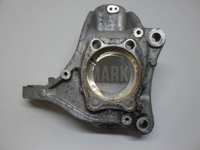 Кулак поворотный передний правый