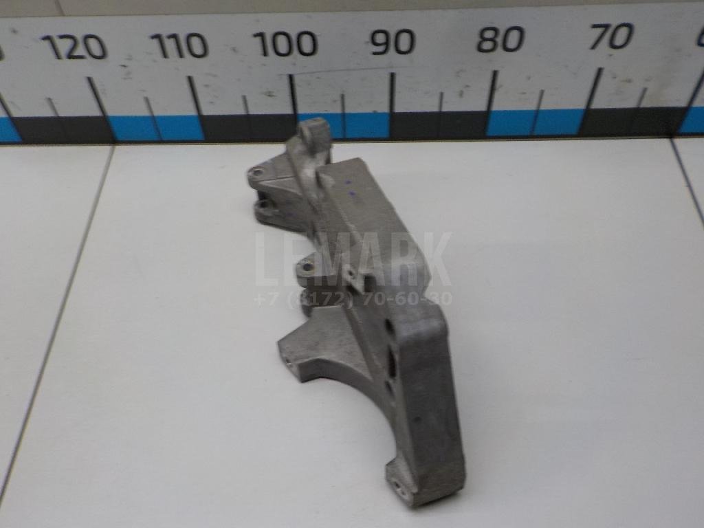 Кронштейн генератора