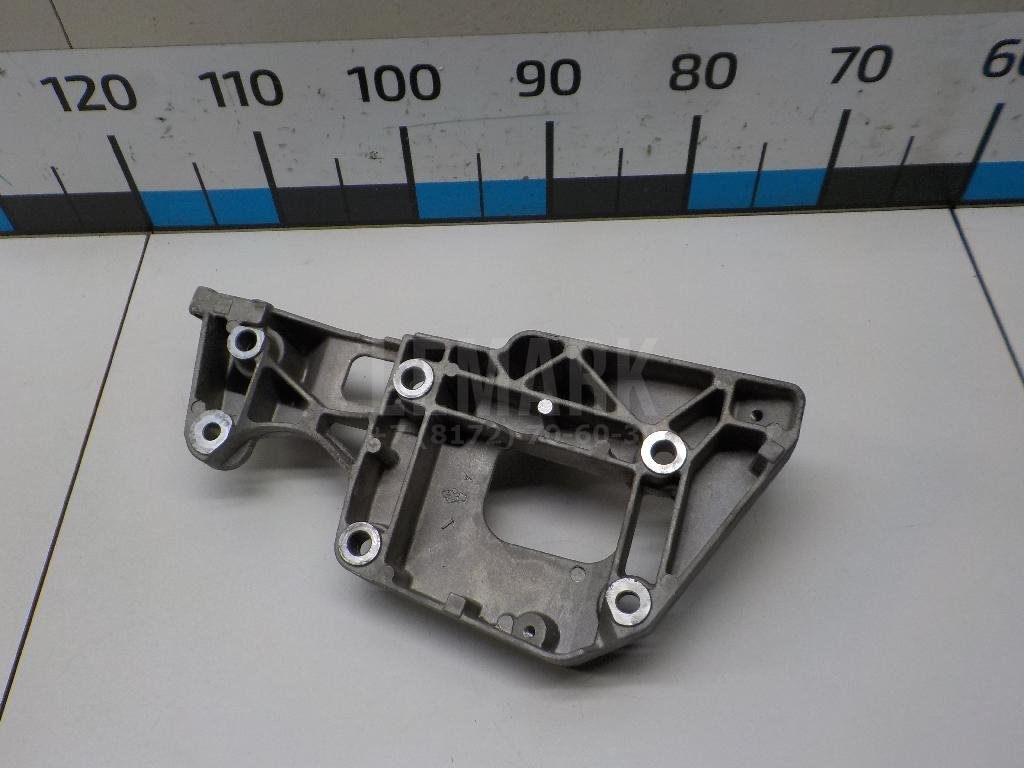 Кронштейн генератора