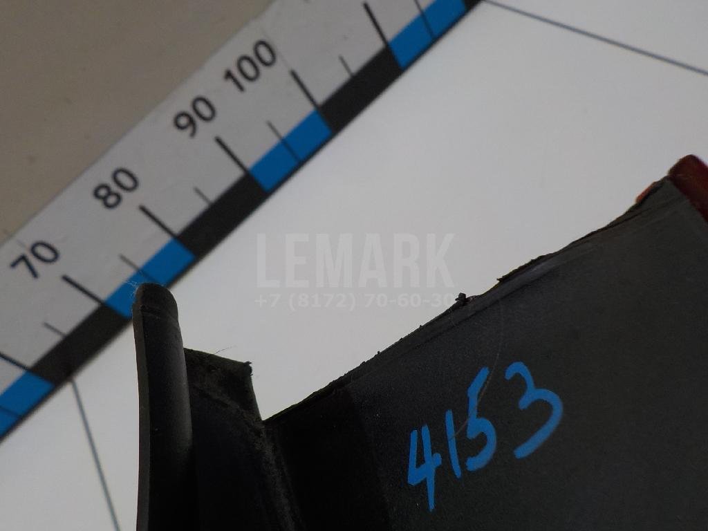 Фонарь задний наружный правый