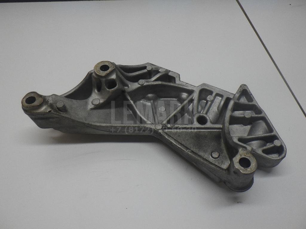 Кронштейн двигателя правый