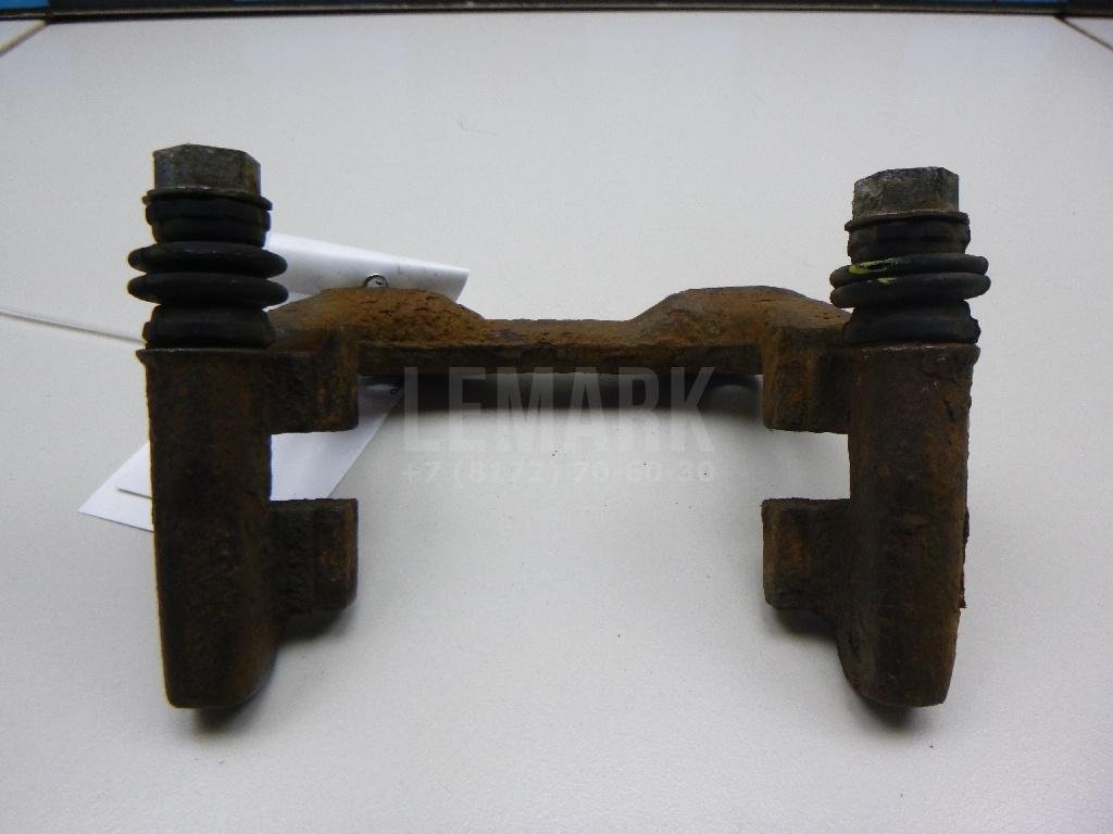 Скоба суппорта заднего