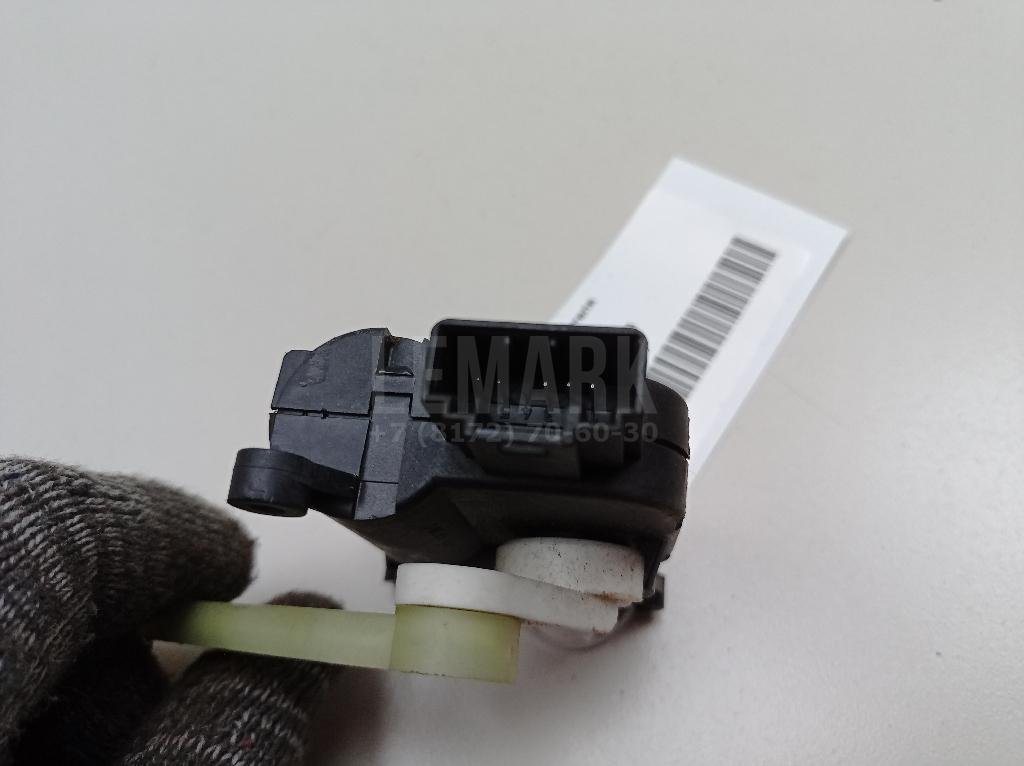 Моторчик заслонки отопителя