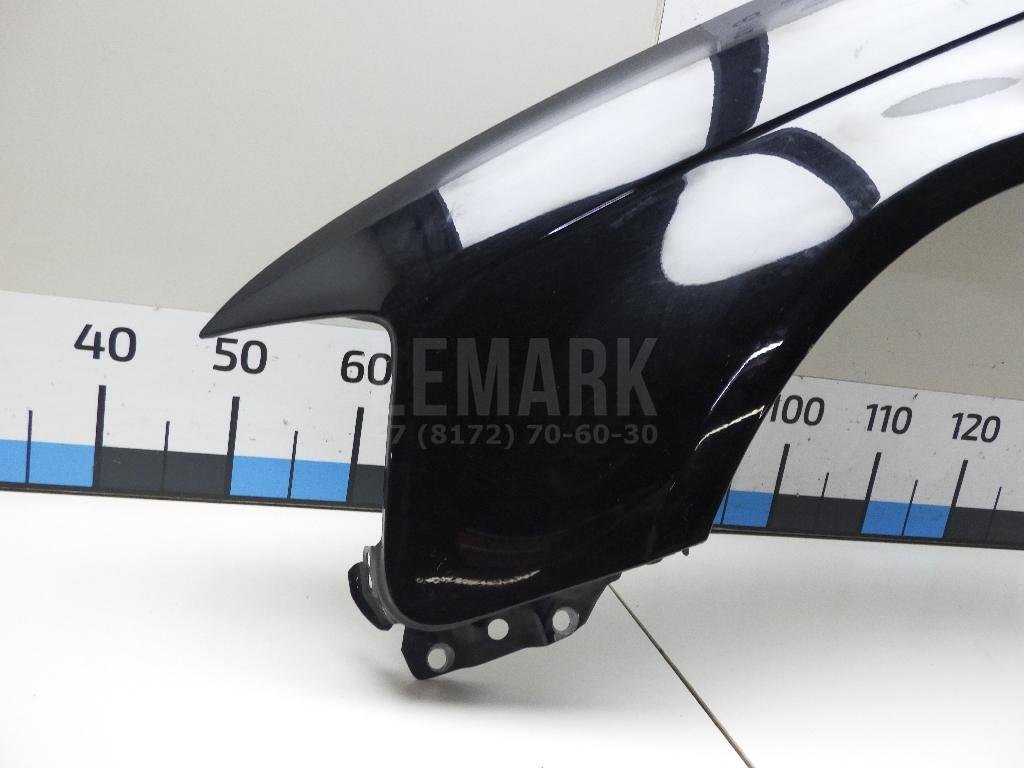 Крыло переднее левое