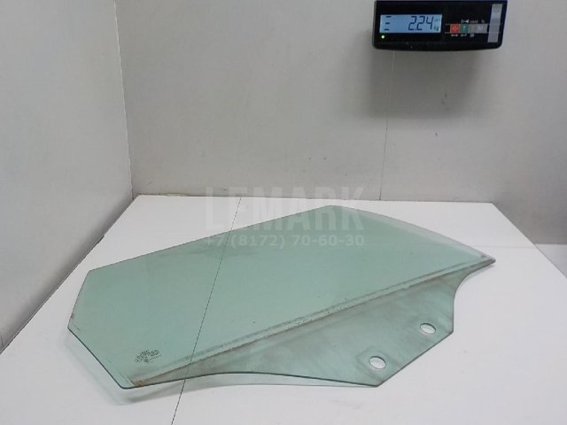 Стекло двери задней правой