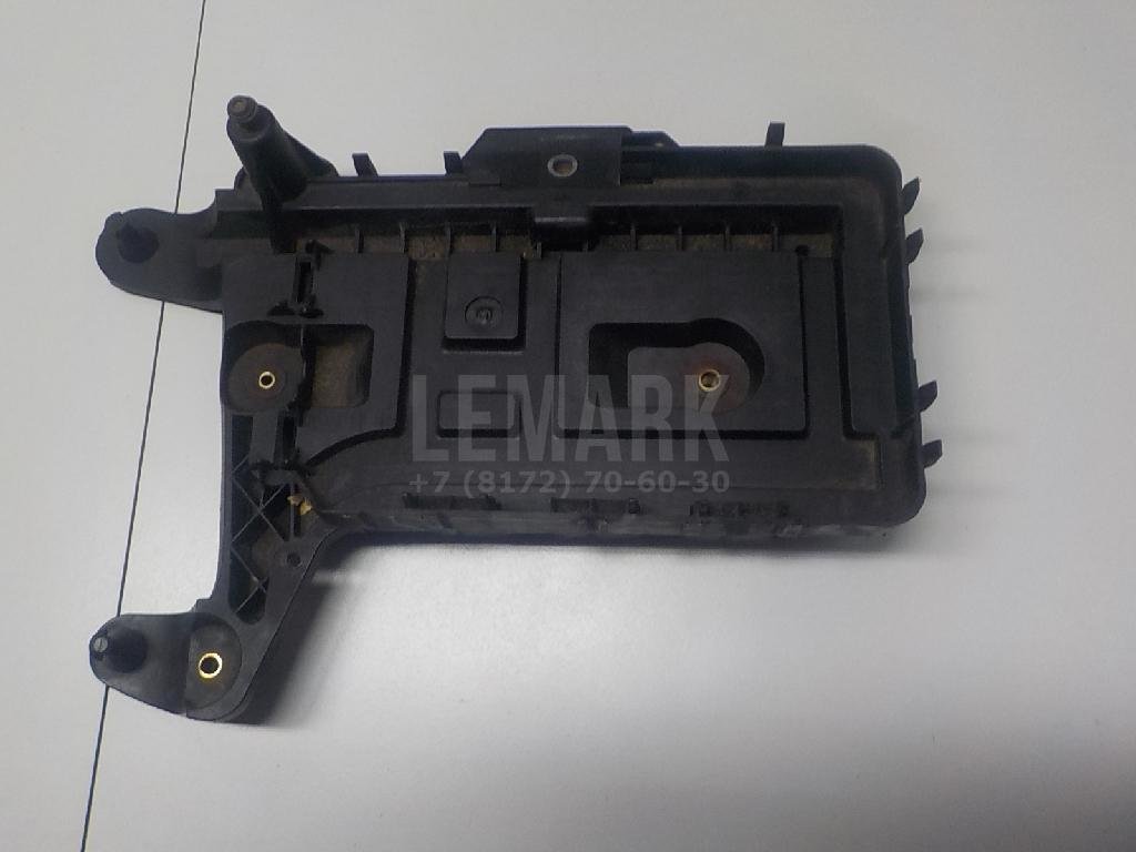 Крепление АКБ (корпус/подставка)