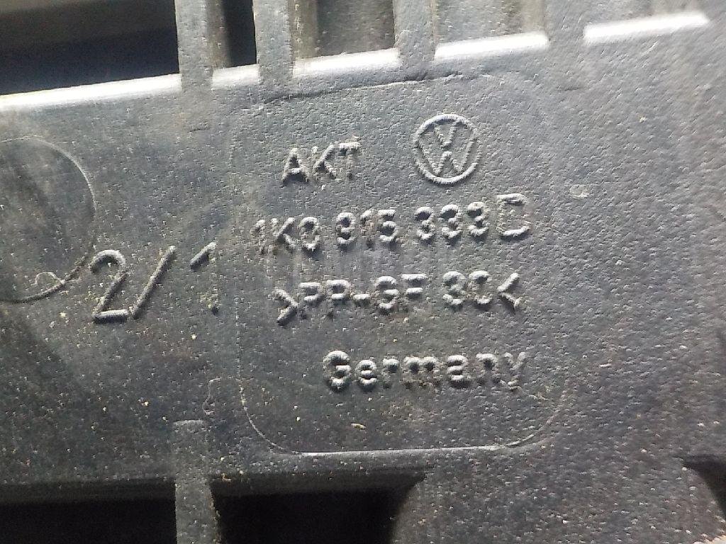 Крепление АКБ (корпус/подставка)