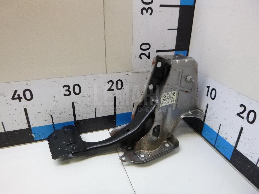 Педаль тормоза