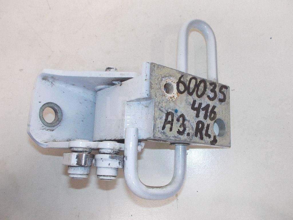 Петля двери задней левой нижняя