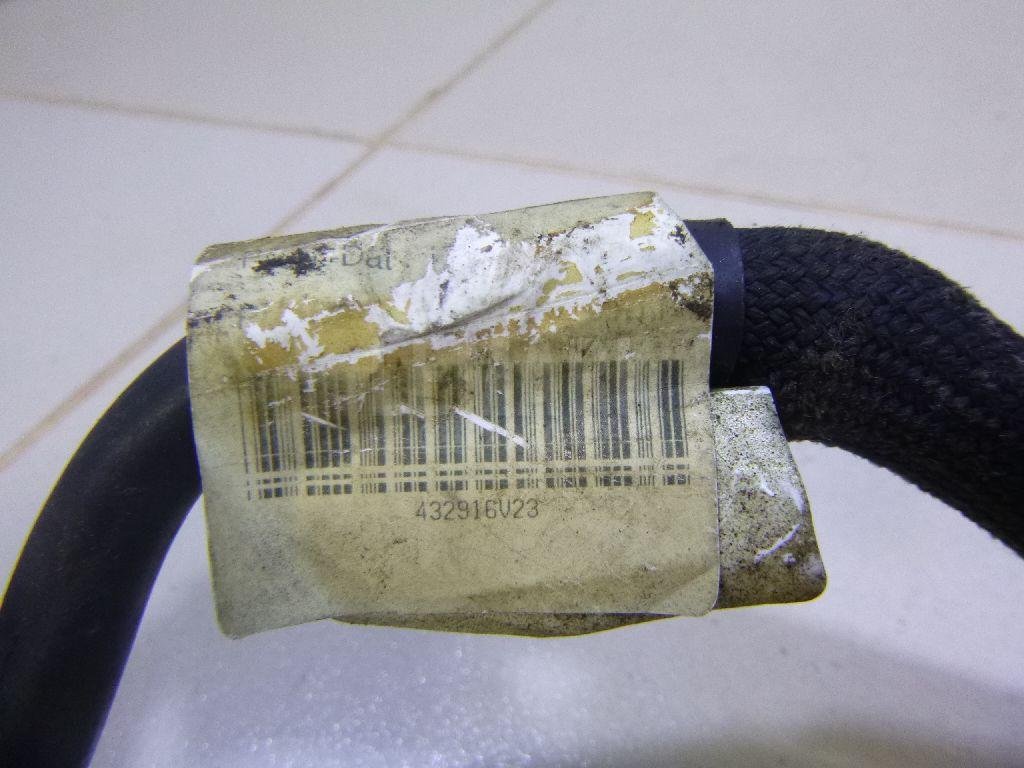 Клемма аккумулятора плюс