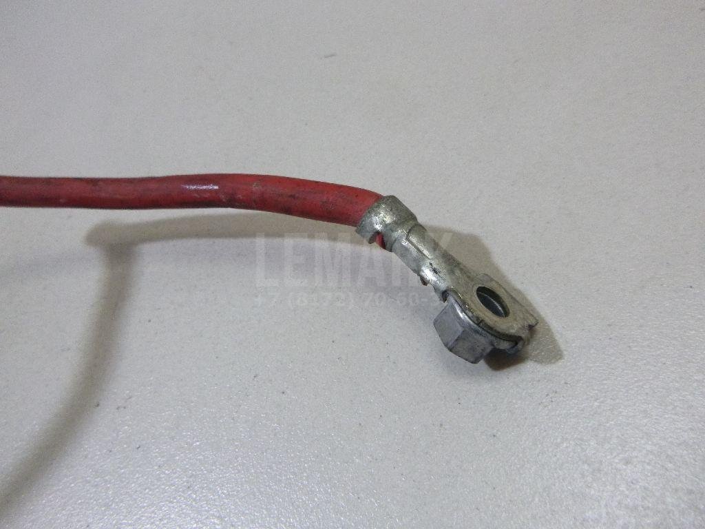 Клемма аккумулятора плюс