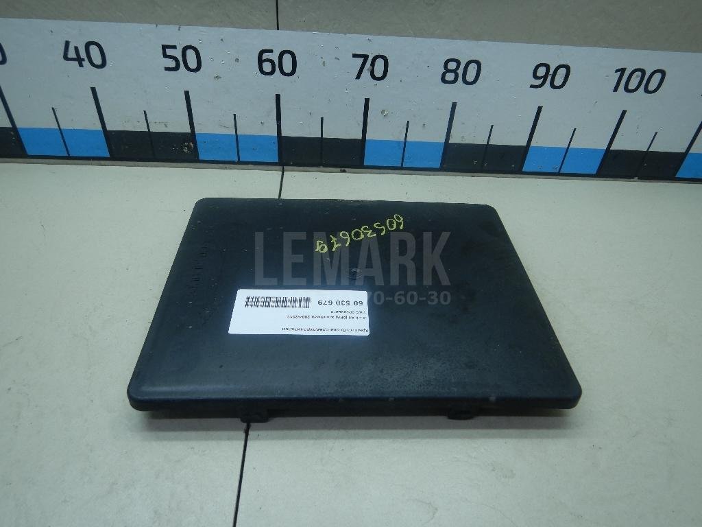 Крышка блока предохранителей