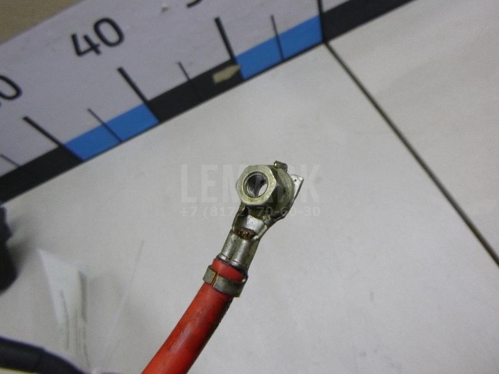 Клемма аккумулятора плюс