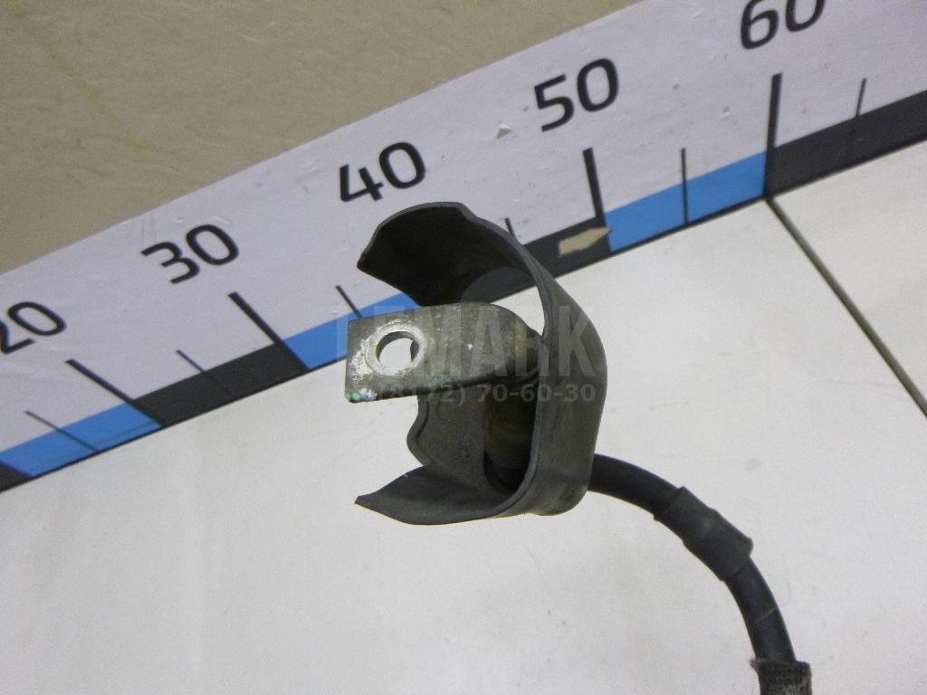 Клемма аккумулятора плюс