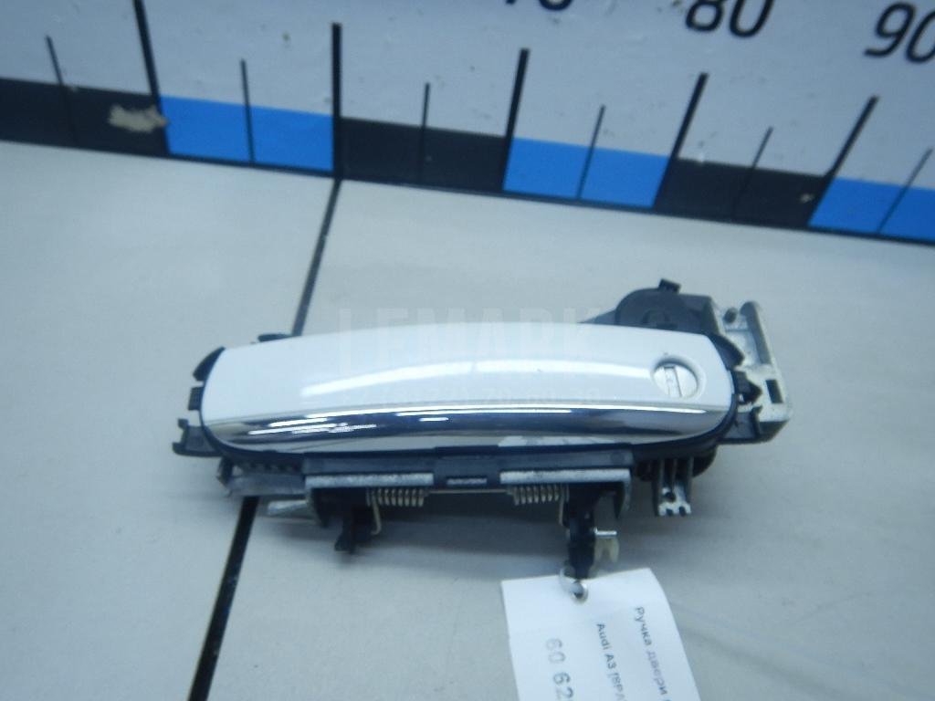 Ручка двери передней наружная правая