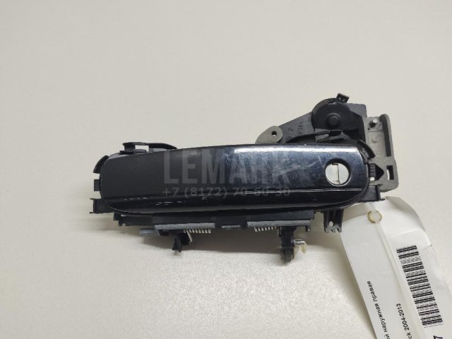 Ручка двери передней наружная правая