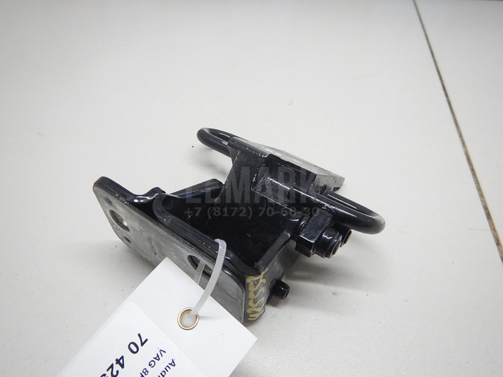 Петля двери задней левой нижняя