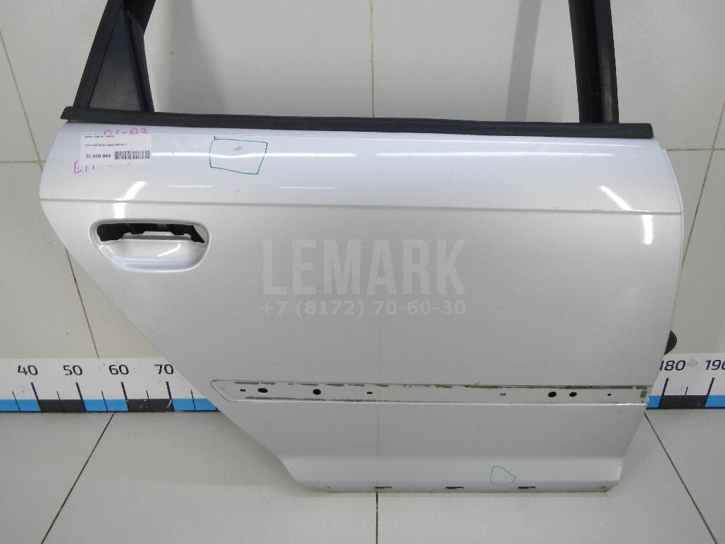 Дверь задняя правая