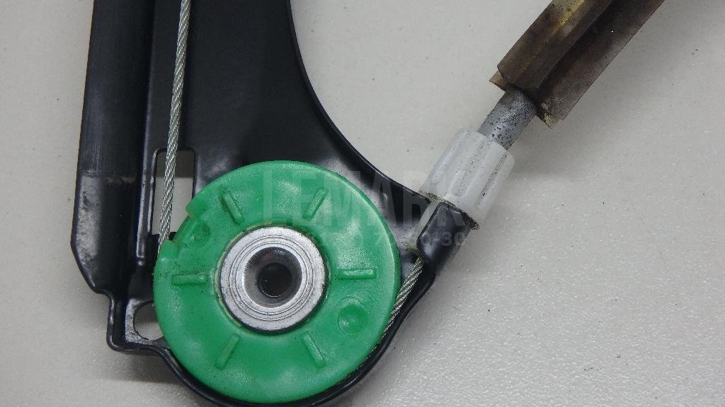 Стеклоподъемник электр. передний правый