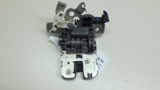 Замок багажника