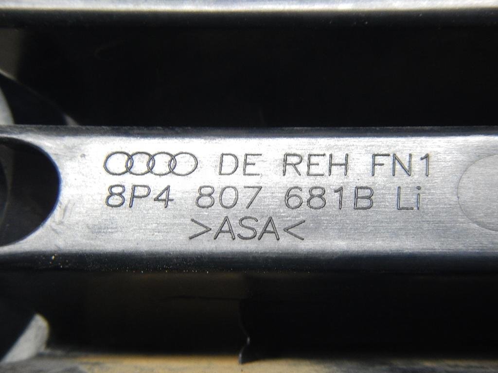 Решетка в бампер левая