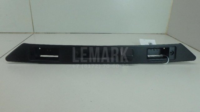 Накладка двери багажника