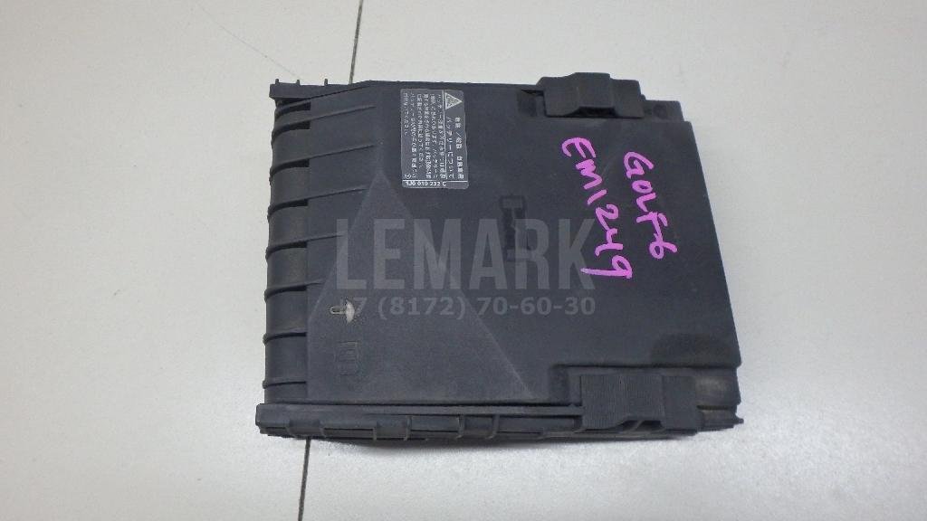 Крышка блока предохранителей